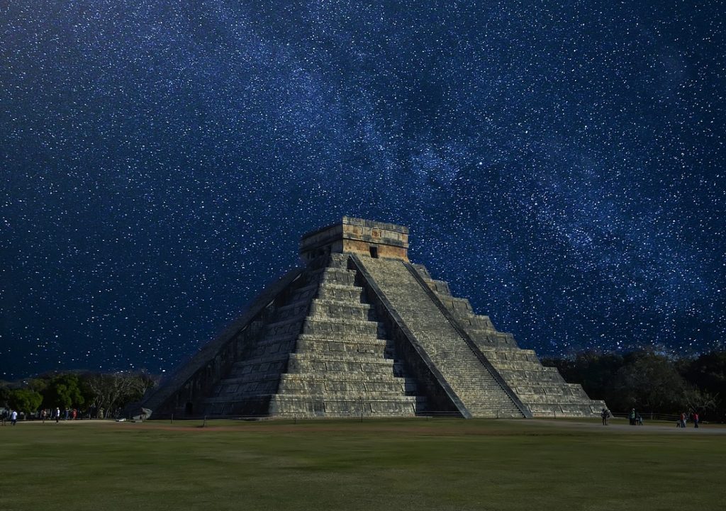 chichen itza, mexico, pyramid-1025099.jpg